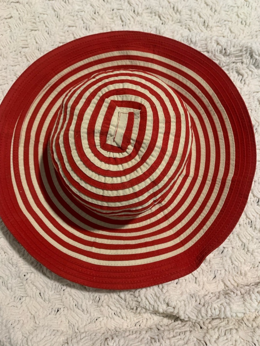 Striped Red and White Sun Hat with Bow - Picture 4 of 5
